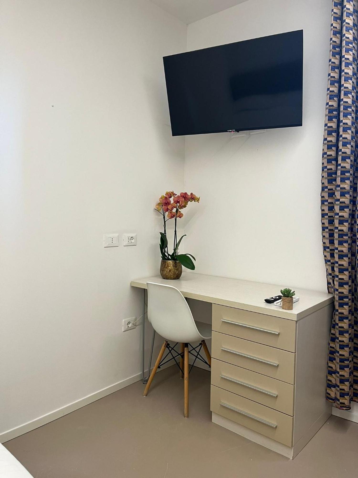 Venus Suites Cervia Eksteriør billede