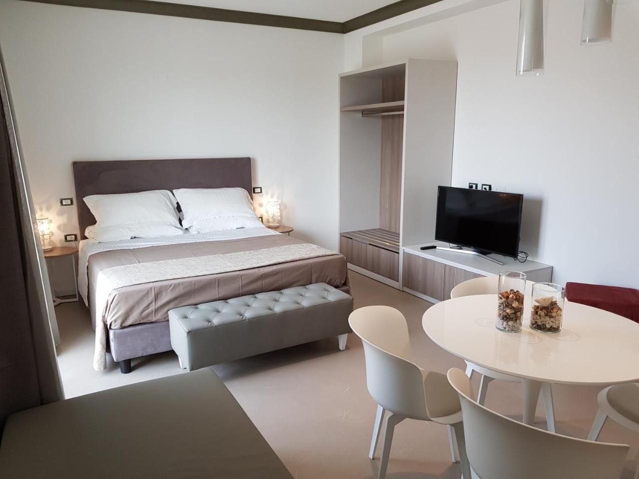 Venus Suites Cervia Eksteriør billede
